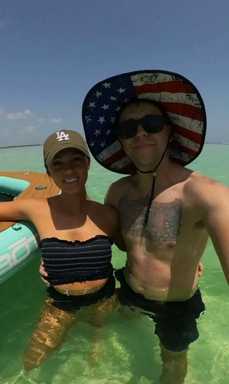 Brittney Atwood mannequin des photos