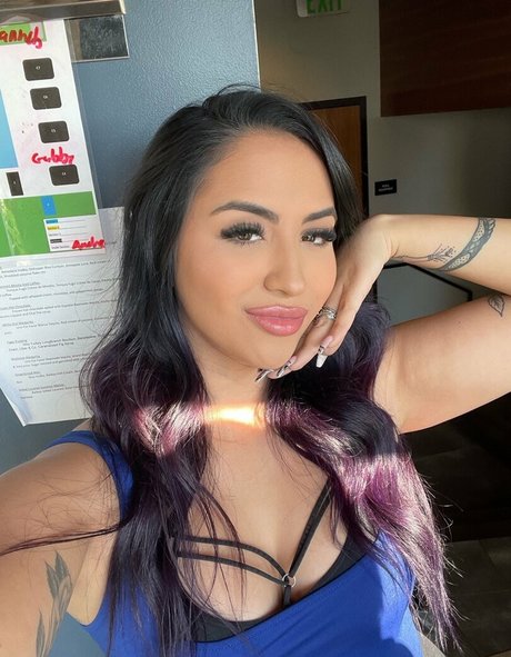 yourfutureexwifey joli modèle galerie