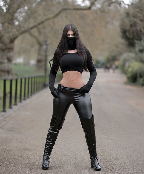 Victtoria Medeiros modèle hd image