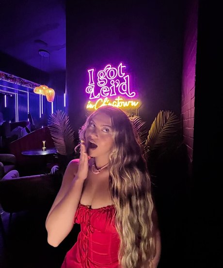 Sofia Jamora modèle artistique galeries