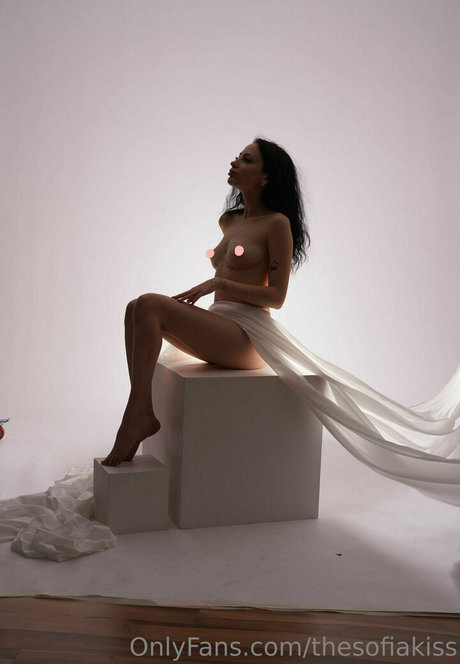 thesofiakiss haut modèle des photos