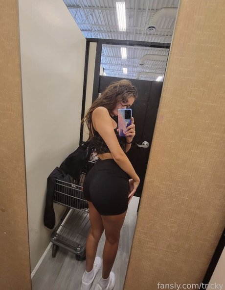 Ms Tricky star du porno nue collection