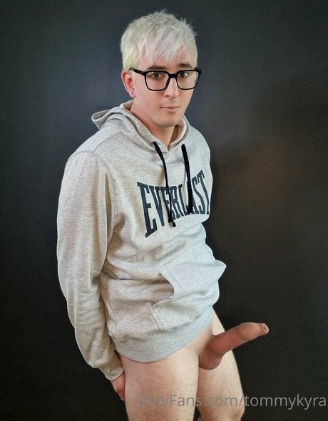 tommykyra modèle érotique photos