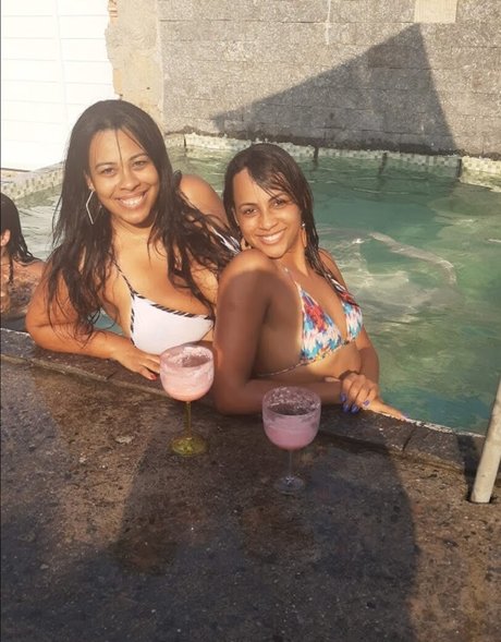 Exibam Sua Companheira mannequin archive