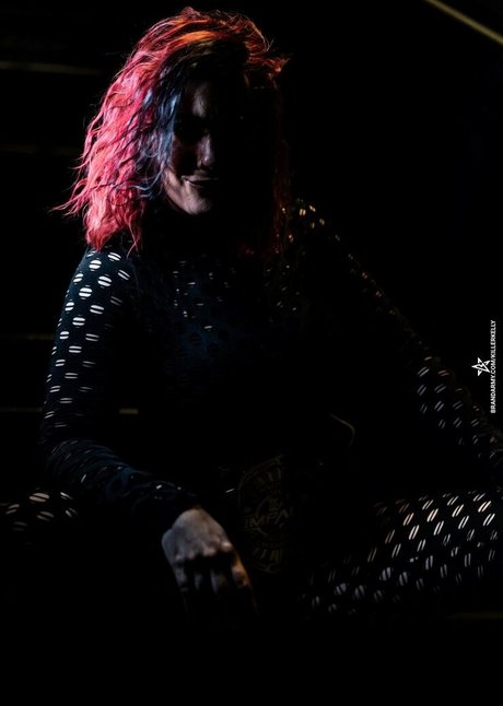 Killer Kelly art de star du porno des photos