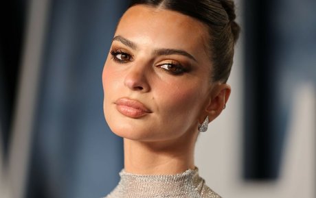 Emily Ratajkowski star du porno gratuite collection