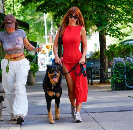 ébène maigre onlyfans nu en haute qualité galeries