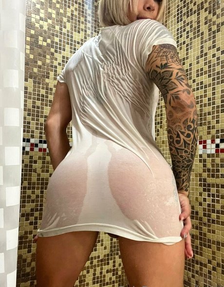 bri ts actrice artistique galerie