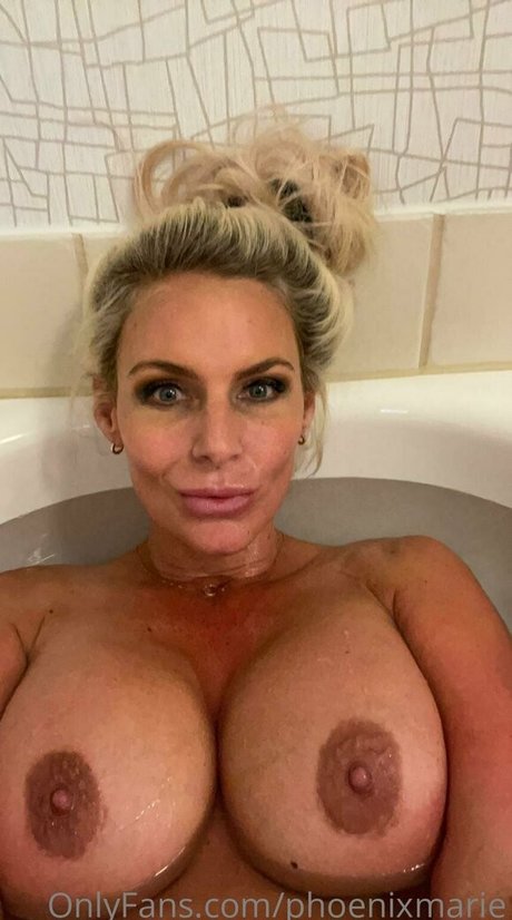 mamelons gonflés onlyfans art supérieur image