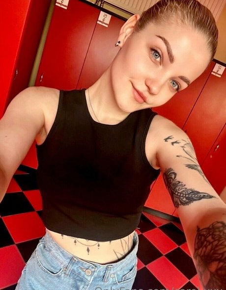 carol xxx star du porno en haute qualité photo