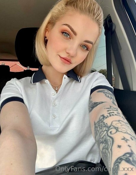 carol xxx modèle sympa photos