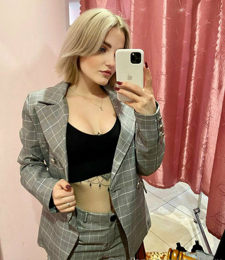 carol xxx belle actrice galerie