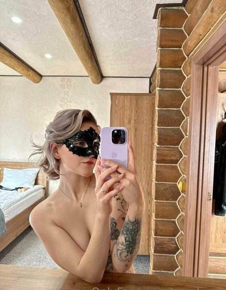 carol xxx belle actrice photos