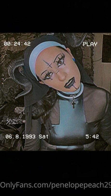 penelopepeach29 modèle artistique galeries