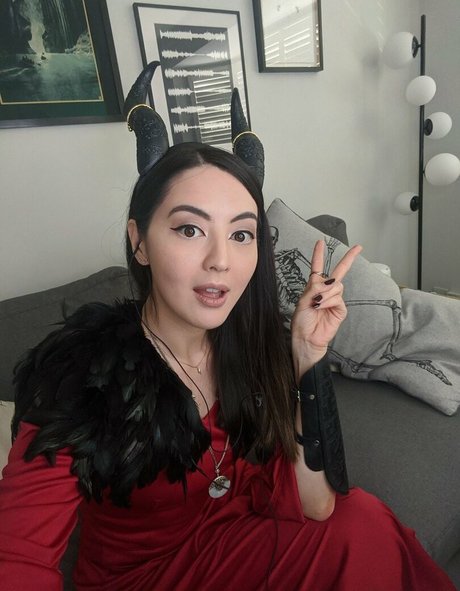 adolescente blonde onlyfans meilleur art galerie