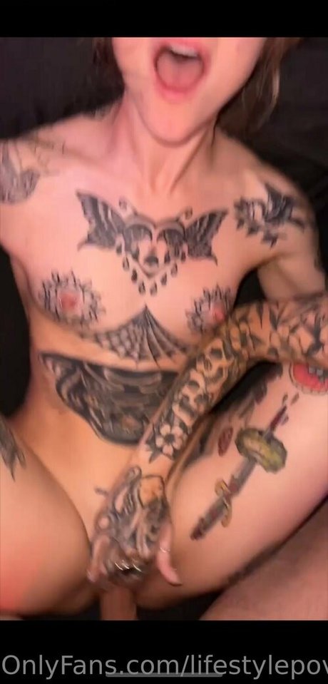 elisvault nus de stars du porno images