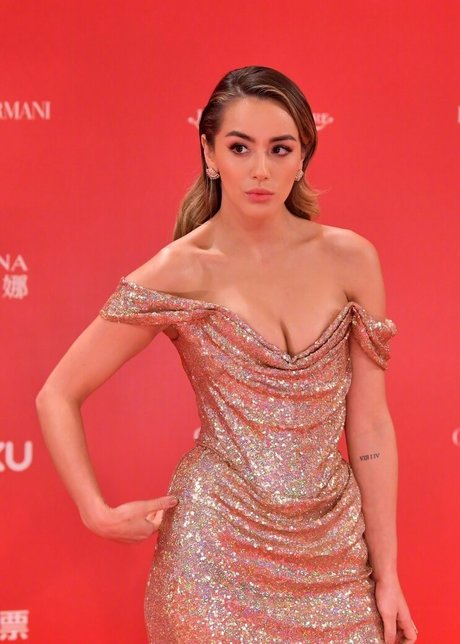 femmes célèbres onlyfans gratuit parfait galerie