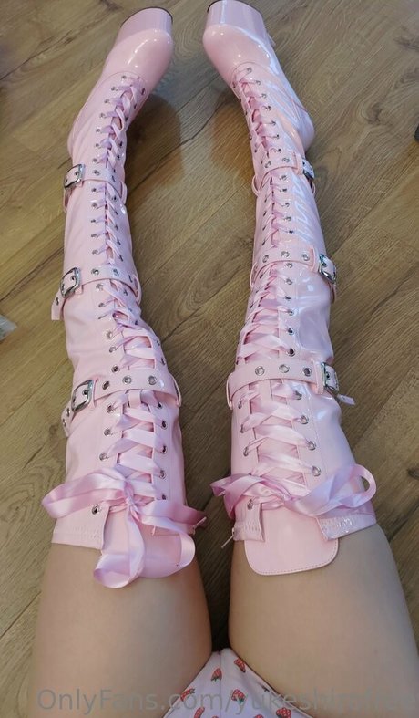 yukeshirofree beau modèle image