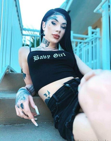 Kerenmirela modèle joli des photos