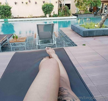 tinyjasmine actrice pornographique galerie