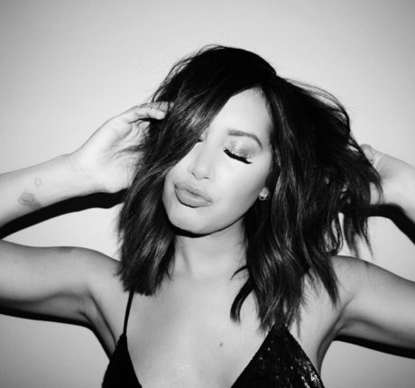 Ashley Tisdale étoile exclusive des photos