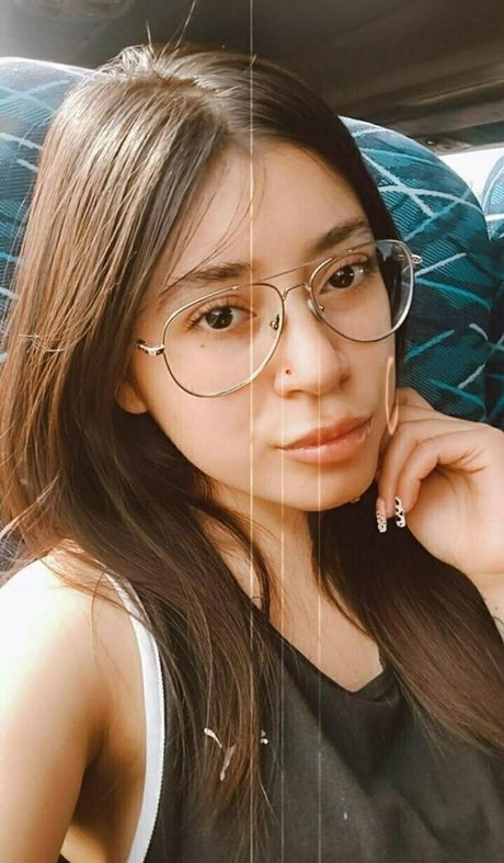 carolinee2000 modèles nus galeries