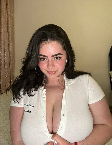 curvylizzz modèle xxx galerie