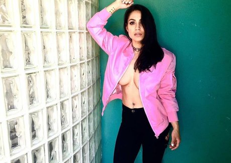 Cassie Steele modèle érotique photo