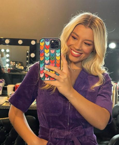 belle-fille onlyfans plutôt sexy images