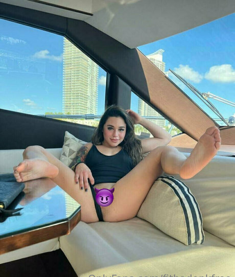 fitbadonkfree actrice pornographique image