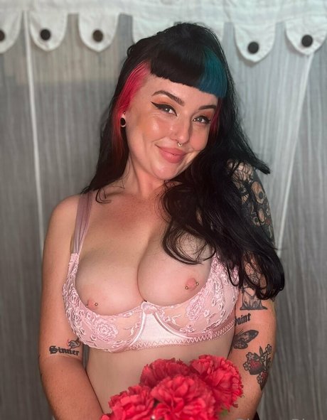 blossybluex star érotique photos