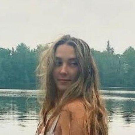 Lilly Breton actrice exclusive photos