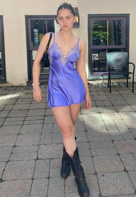 Lilly Breton star du porno belle images