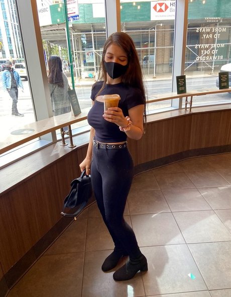 seins naturels onlyfans haute qualité photo