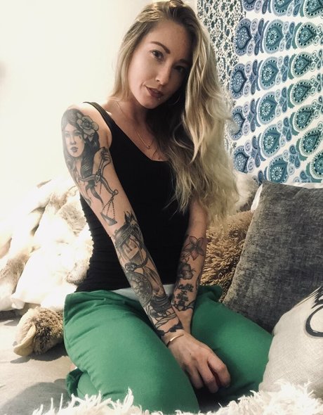 ashlynxdiamond modèle porno galerie