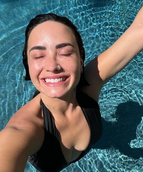 Demi Lovato nus de stars du porno archive