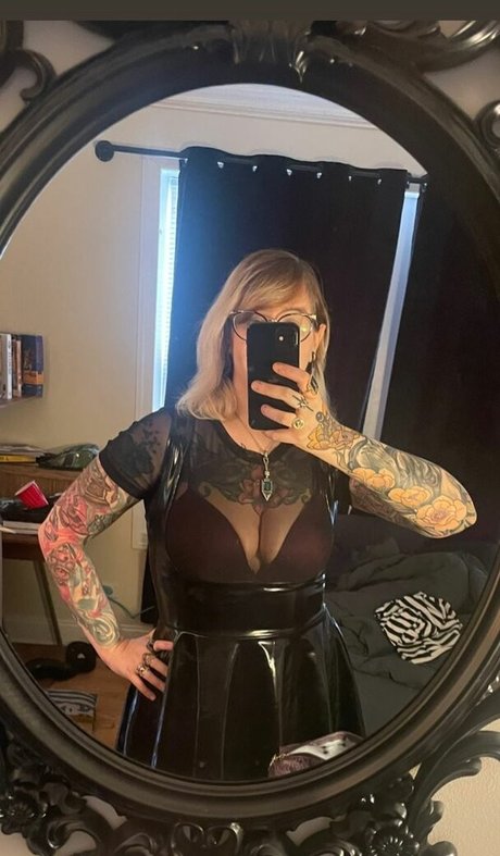 PushingUpRoses star du porno en haute qualité archive