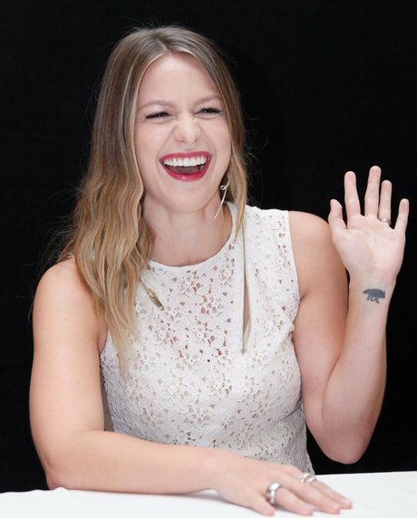 Melissa Benoist belle actrice collection