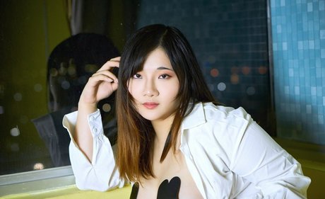 Ai Melody27 star pornographique images