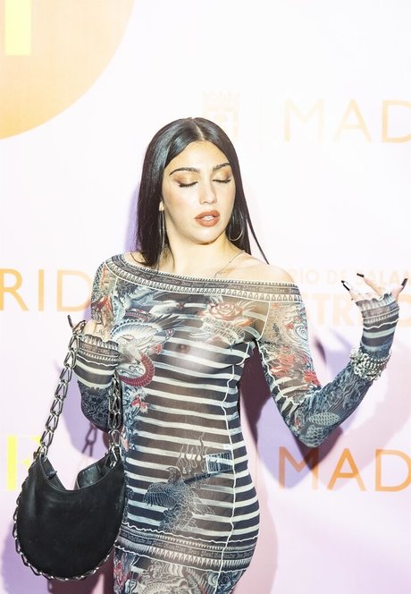 Lourdes Leon étoile sympa galeries