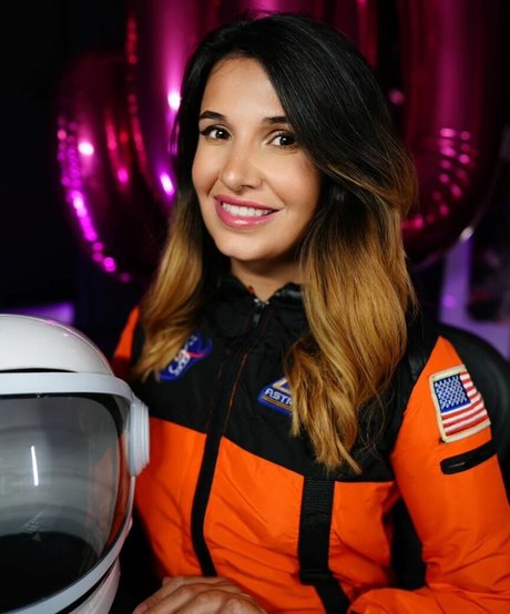 Cadaea star du porno nue images