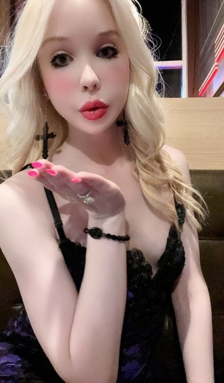 Sarina Valentina star érotique collection