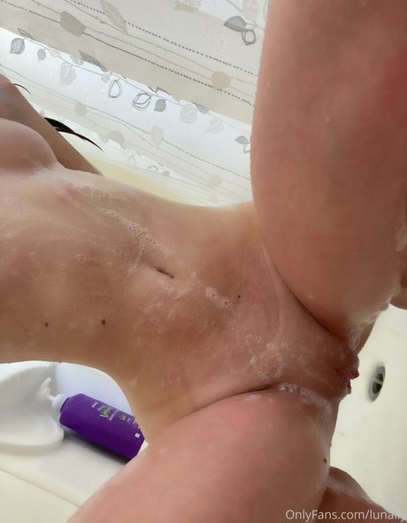 Lunally actrice de nus galerie