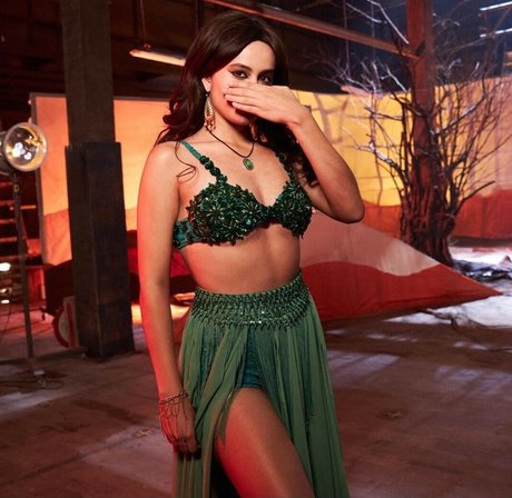 Yasmin Ali Yassine modèle artistique photos