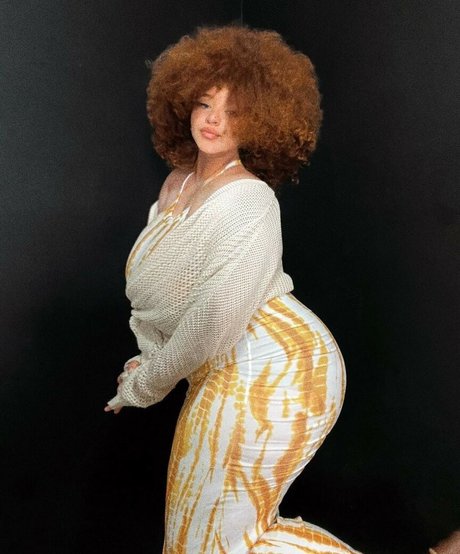 Nikkie Ginger modèle joli photos