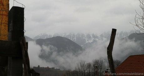 MissLetiBlane jolie étoile des photos