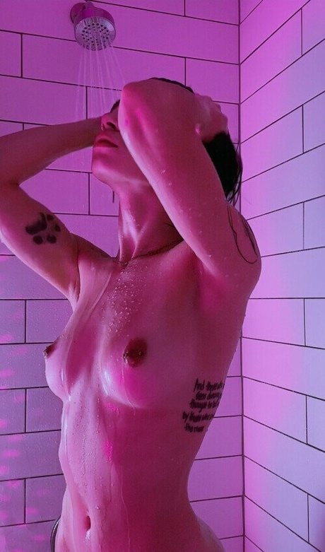 Cosmicyoungster star du porno parfaite photo