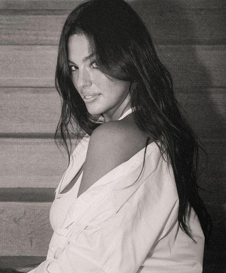 grandes aréoles onlyfans adulte img