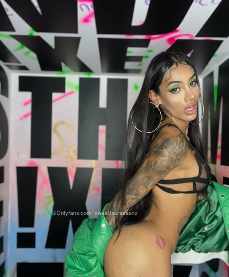 sweetlaurasaenz actrice érotique images