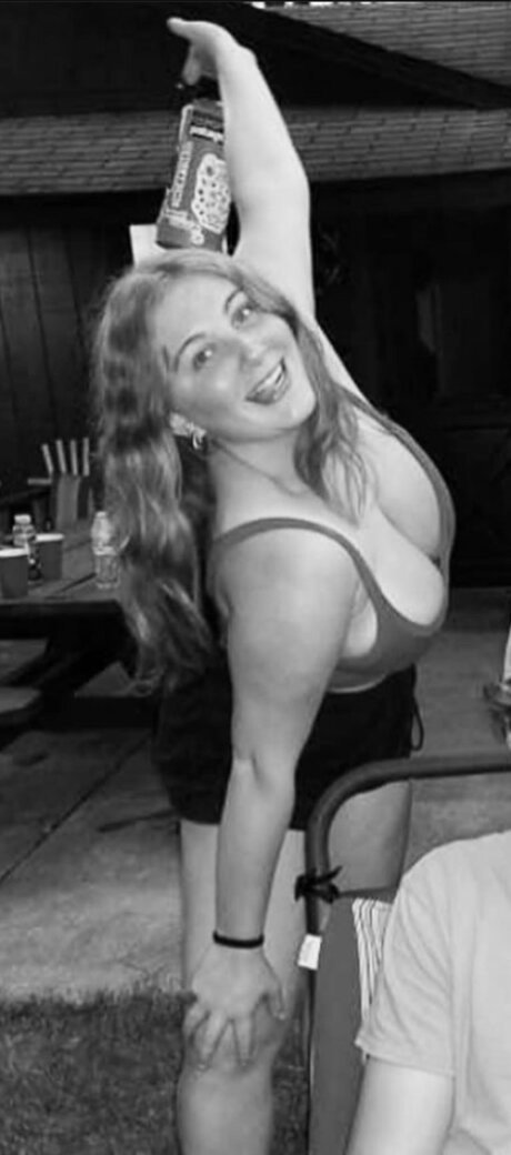 Alyssa Holmes 69 art star du porno galerie